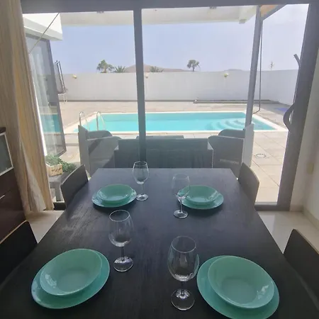 Сasa de vacaciones Nazaret Home