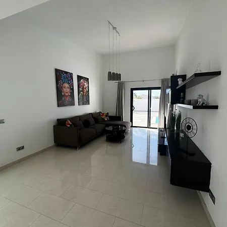 Nazaret Home Nyaraló *